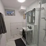 Zentrale Und Gemuetliche In Nah An Der Appartement *
