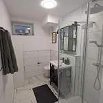 Zentrale Und Gemuetliche In Nah An Der