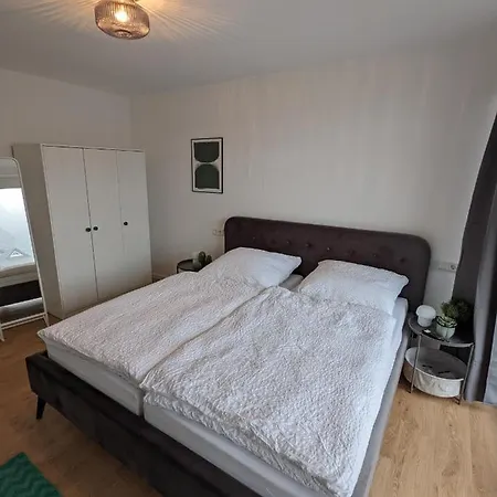 Zentrale Und Gemuetliche In Nah An Der Apartmán