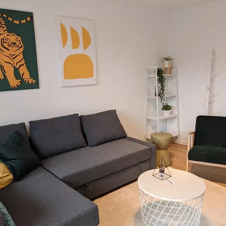 Apartment Zentrale Und Gemuetliche In Nah An Der *