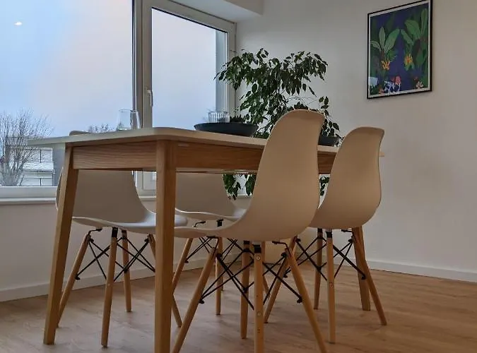 Zentrale Und Gemuetliche In Nah An Der Apartment