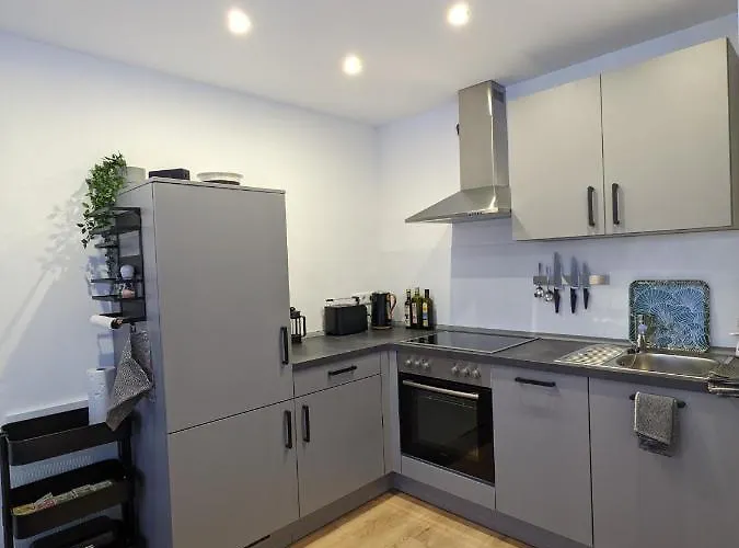 Zentrale Und Gemuetliche In Nah An Der *