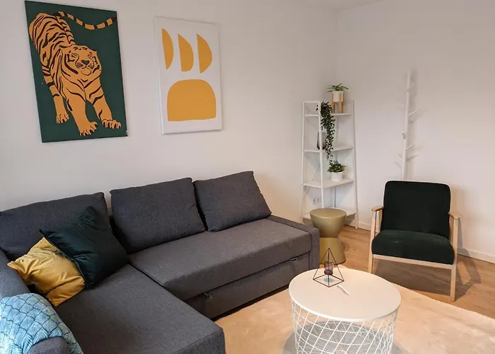 Apartment Zentrale Und Gemuetliche In Nah An Der *