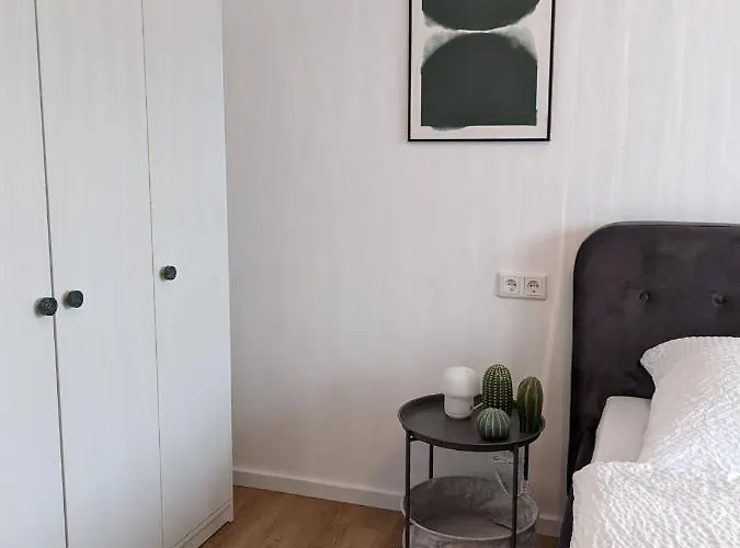 Zentrale Und Gemuetliche In Nah An Der Apartment *